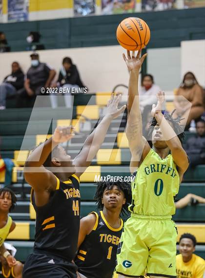 Thumbnail 1 in Harris County vs Griffin (Region 2AAAAA Boys Semi-Final) photogallery.