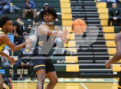 Thumbnail 1 in Harris County vs Griffin (Region 2AAAAA Boys Semi-Final) photogallery.