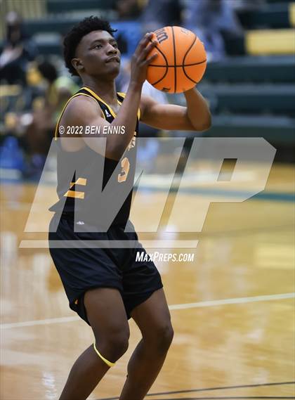 Thumbnail 2 in Harris County vs Griffin (Region 2AAAAA Boys Semi-Final) photogallery.