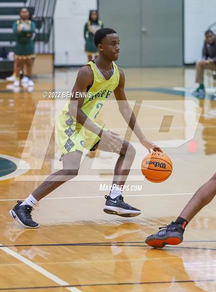 Thumbnail 1 in Harris County vs Griffin (Region 2AAAAA Boys Semi-Final) photogallery.