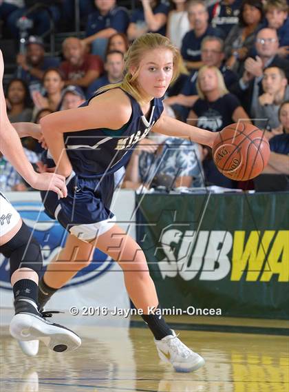 Thumbnail 1 in Mission Prep vs. Flintridge Prep (CIF SS D5AA Final) photogallery.