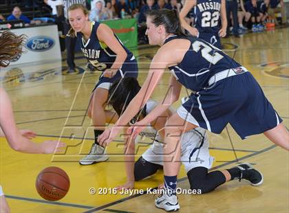 Thumbnail 2 in Mission Prep vs. Flintridge Prep (CIF SS D5AA Final) photogallery.