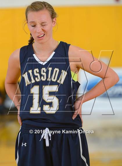 Thumbnail 2 in Mission Prep vs. Flintridge Prep (CIF SS D5AA Final) photogallery.