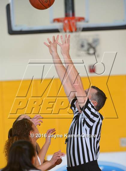 Thumbnail 2 in Mission Prep vs. Flintridge Prep (CIF SS D5AA Final) photogallery.