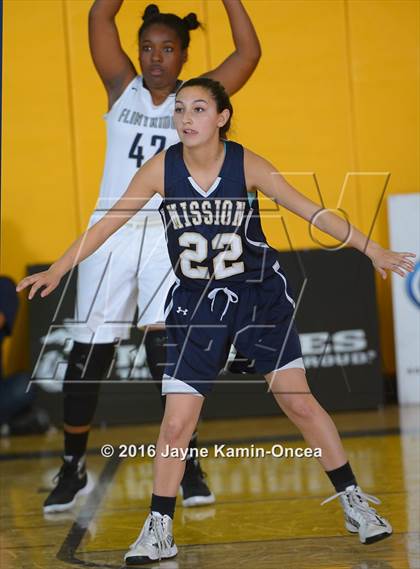 Thumbnail 3 in Mission Prep vs. Flintridge Prep (CIF SS D5AA Final) photogallery.