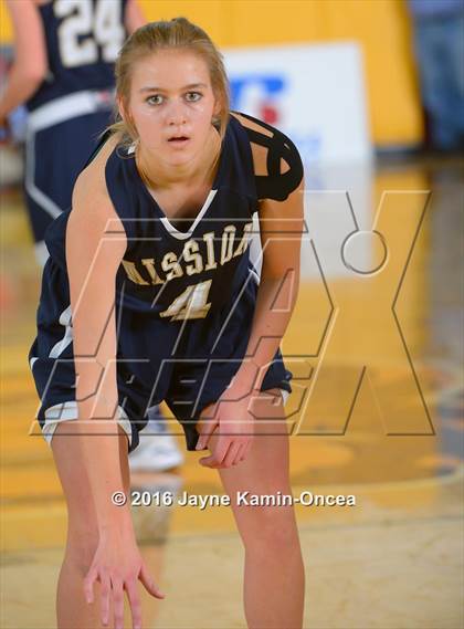 Thumbnail 2 in Mission Prep vs. Flintridge Prep (CIF SS D5AA Final) photogallery.