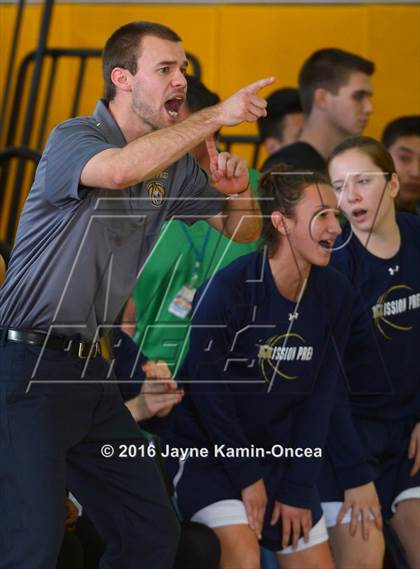 Thumbnail 2 in Mission Prep vs. Flintridge Prep (CIF SS D5AA Final) photogallery.