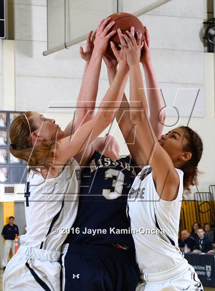 Thumbnail 1 in Mission Prep vs. Flintridge Prep (CIF SS D5AA Final) photogallery.