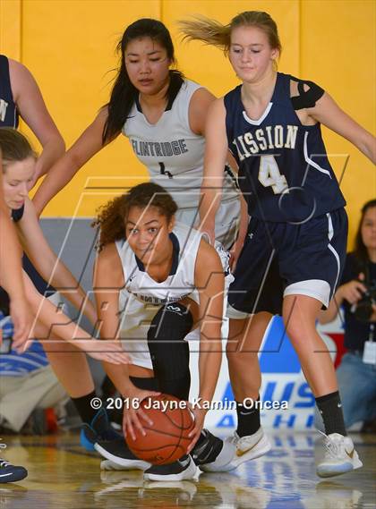 Thumbnail 3 in Mission Prep vs. Flintridge Prep (CIF SS D5AA Final) photogallery.