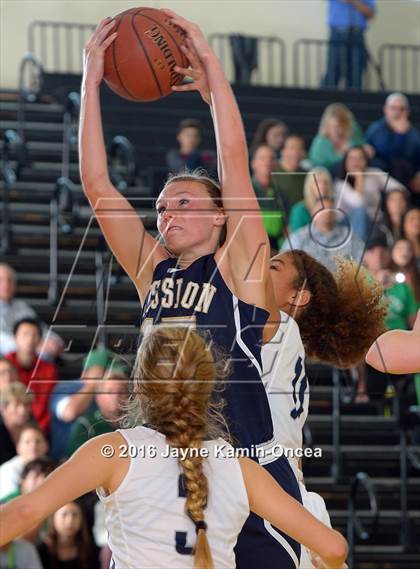 Thumbnail 2 in Mission Prep vs. Flintridge Prep (CIF SS D5AA Final) photogallery.