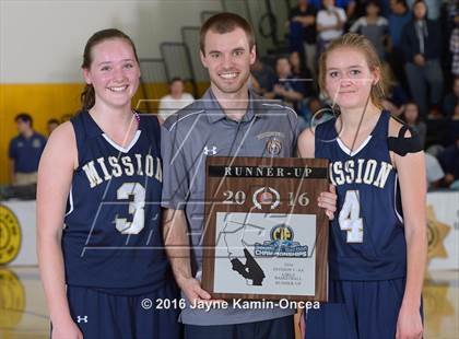 Thumbnail 2 in Mission Prep vs. Flintridge Prep (CIF SS D5AA Final) photogallery.