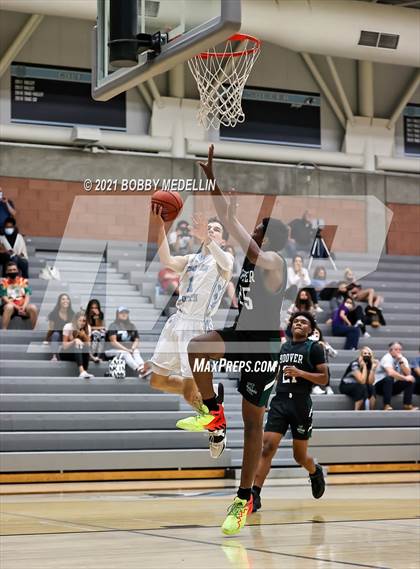 Thumbnail 1 in Hoover @ Clovis North photogallery.