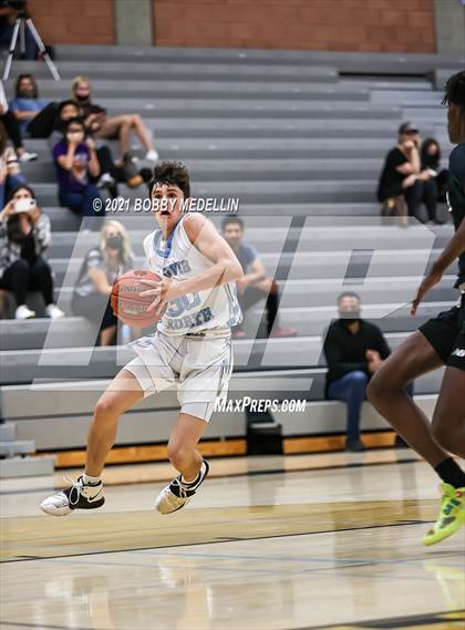 Thumbnail 2 in Hoover @ Clovis North photogallery.