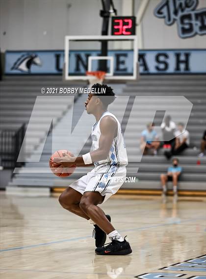 Thumbnail 1 in Hoover @ Clovis North photogallery.