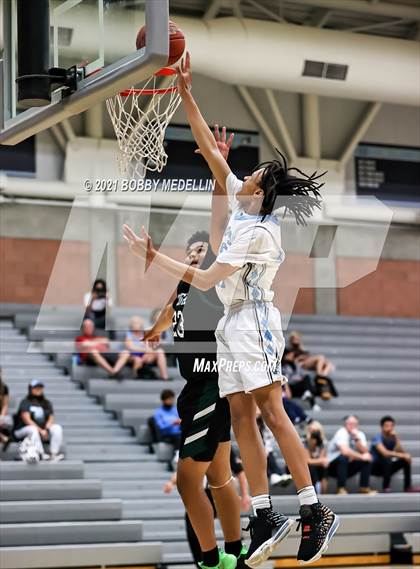 Thumbnail 2 in Hoover @ Clovis North photogallery.