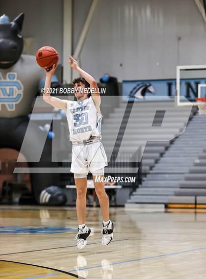 Thumbnail 1 in Hoover @ Clovis North photogallery.