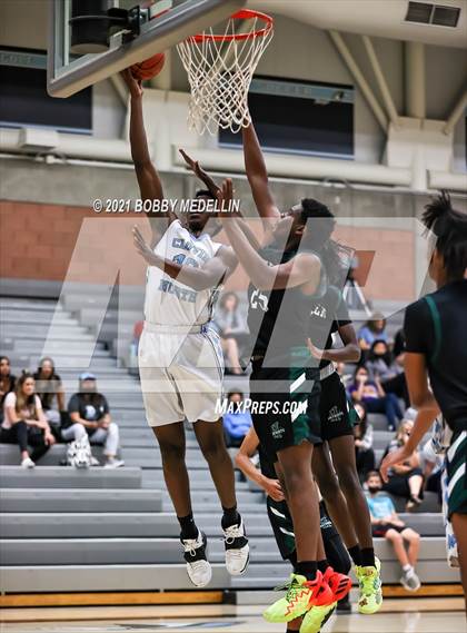 Thumbnail 1 in Hoover @ Clovis North photogallery.