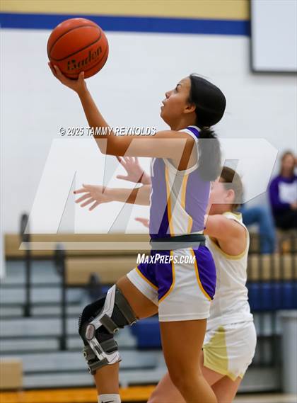 Thumbnail 3 in Munday @ Perrin-Whitt photogallery.