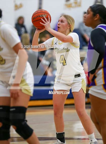 Thumbnail 2 in Munday @ Perrin-Whitt photogallery.