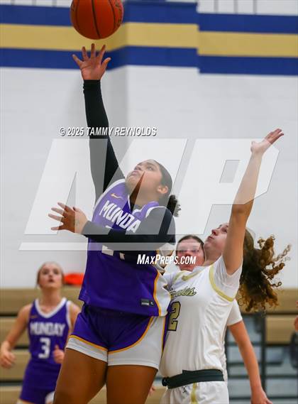 Thumbnail 2 in Munday @ Perrin-Whitt photogallery.