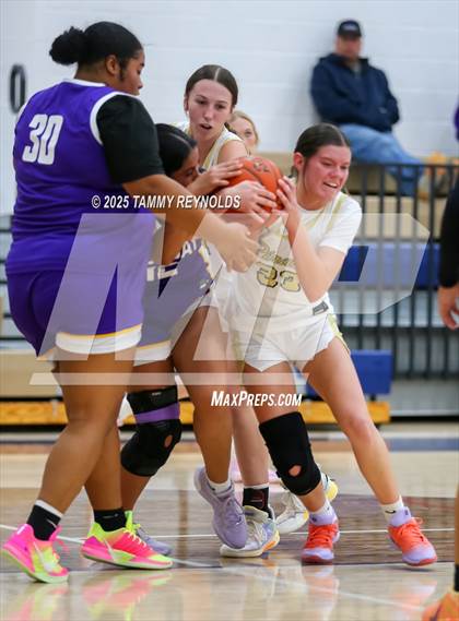 Thumbnail 1 in Munday @ Perrin-Whitt photogallery.