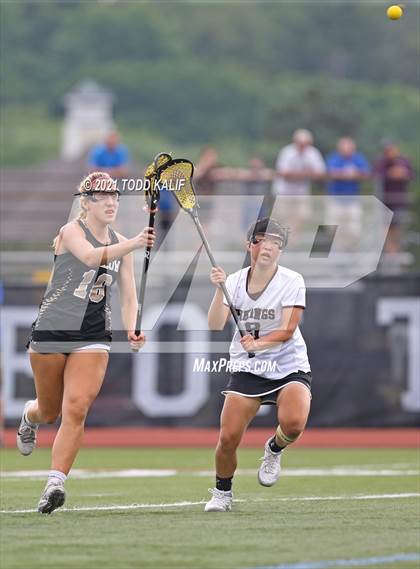 Thumbnail 1 in Joel Barlow @ East Lyme (CIAC Class M Semifinal) photogallery.