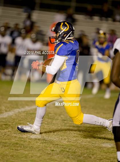 Thumbnail 2 in Wilson vs Marshall photogallery.