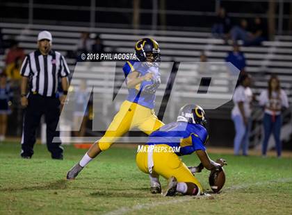 Thumbnail 2 in Wilson vs Marshall photogallery.