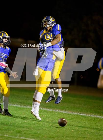 Thumbnail 3 in Wilson vs Marshall photogallery.