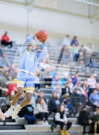 Thumbnail 3 in First Colonial @ Hickory photogallery.