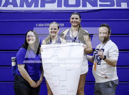 Thumbnail 2 in AIA D1/D2 Badminton Awards (Singles/Doubles) photogallery.