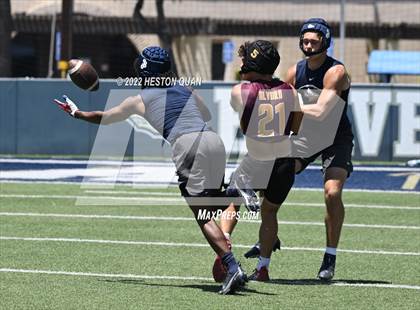 Thumbnail 3 in St. John Bosco vs. Simi Valley (Brave 8 Invitational) photogallery.