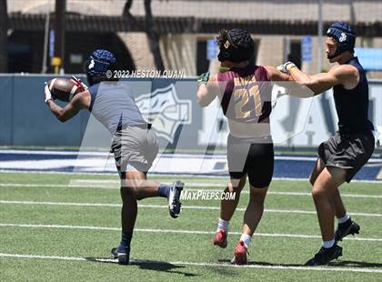 Thumbnail 3 in St. John Bosco vs. Simi Valley (Brave 8 Invitational) photogallery.