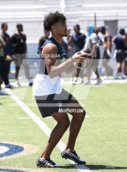 Thumbnail 2 in St. John Bosco vs. Simi Valley (Brave 8 Invitational) photogallery.