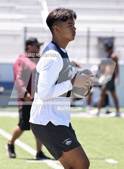 Thumbnail 3 in St. John Bosco vs. Simi Valley (Brave 8 Invitational) photogallery.