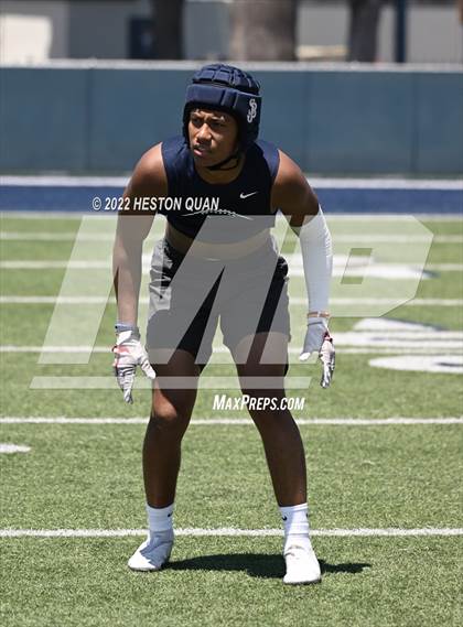 Thumbnail 3 in St. John Bosco vs. Simi Valley (Brave 8 Invitational) photogallery.