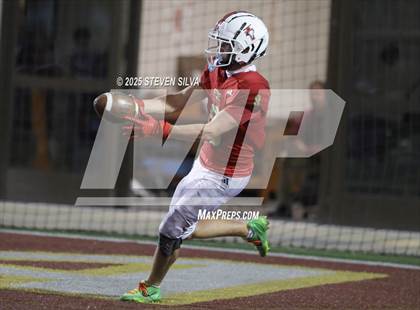 Thumbnail 2 in Steele Canyon vs. Santa Fe Christian (CIF SDS Division 2 Final) photogallery.