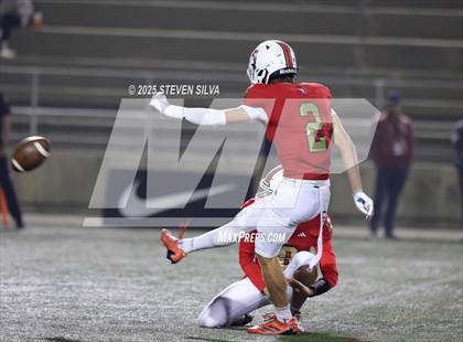 Thumbnail 3 in Steele Canyon vs. Santa Fe Christian (CIF SDS Division 2 Final) photogallery.