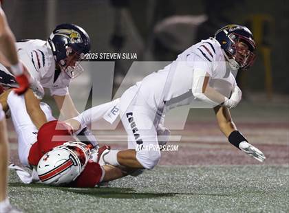 Thumbnail 1 in Steele Canyon vs. Santa Fe Christian (CIF SDS Division 2 Final) photogallery.
