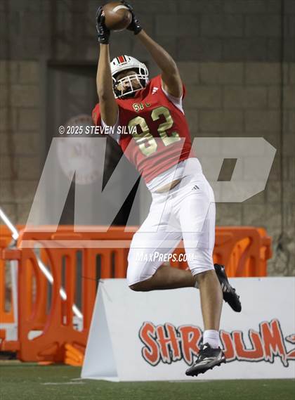 Thumbnail 1 in Steele Canyon vs. Santa Fe Christian (CIF SDS Division 2 Final) photogallery.