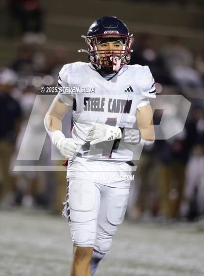 Thumbnail 2 in Steele Canyon vs. Santa Fe Christian (CIF SDS Division 2 Final) photogallery.