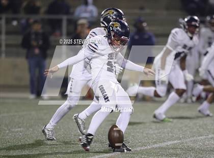 Thumbnail 2 in Steele Canyon vs. Santa Fe Christian (CIF SDS Division 2 Final) photogallery.