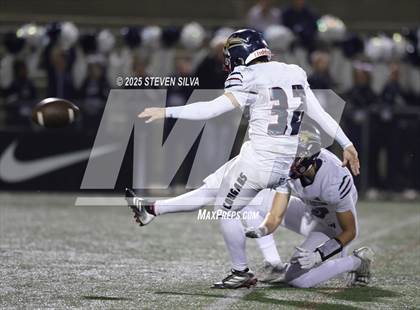Thumbnail 1 in Steele Canyon vs. Santa Fe Christian (CIF SDS Division 2 Final) photogallery.