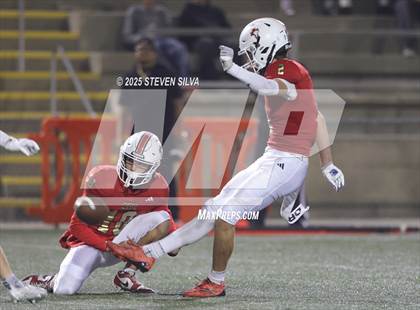 Thumbnail 3 in Steele Canyon vs. Santa Fe Christian (CIF SDS Division 2 Final) photogallery.