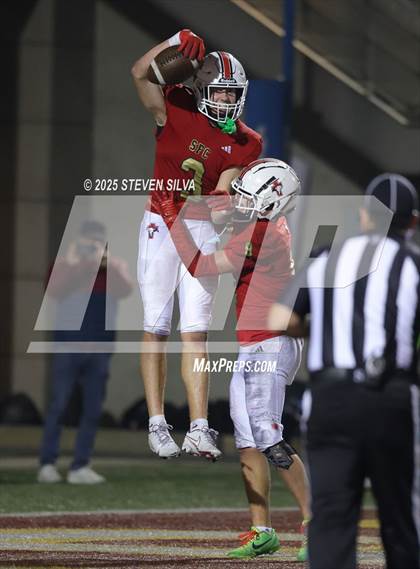 Thumbnail 1 in Steele Canyon vs. Santa Fe Christian (CIF SDS Division 2 Final) photogallery.
