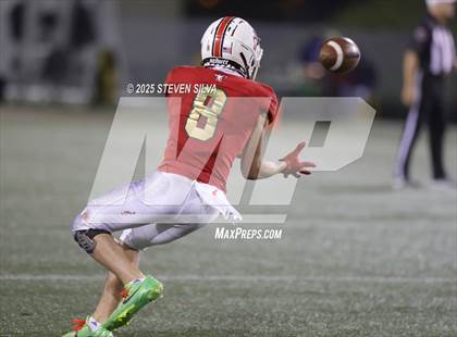 Thumbnail 2 in Steele Canyon vs. Santa Fe Christian (CIF SDS Division 2 Final) photogallery.