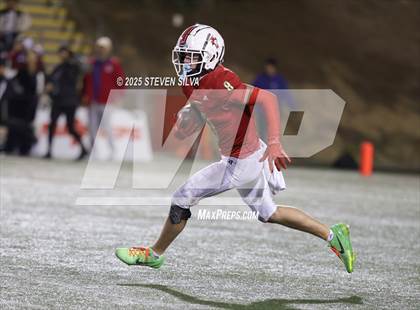Thumbnail 2 in Steele Canyon vs. Santa Fe Christian (CIF SDS Division 2 Final) photogallery.