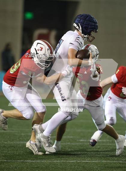 Thumbnail 1 in Steele Canyon vs. Santa Fe Christian (CIF SDS Division 2 Final) photogallery.