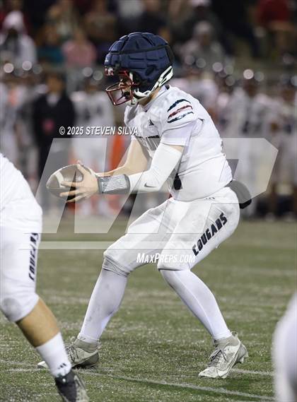 Thumbnail 3 in Steele Canyon vs. Santa Fe Christian (CIF SDS Division 2 Final) photogallery.