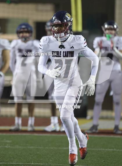 Thumbnail 2 in Steele Canyon vs. Santa Fe Christian (CIF SDS Division 2 Final) photogallery.